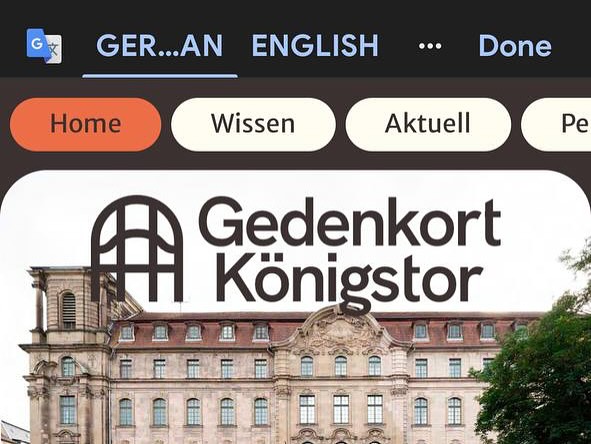 Zwei Grafikdesign-Studierende gestalten ein Projekt
